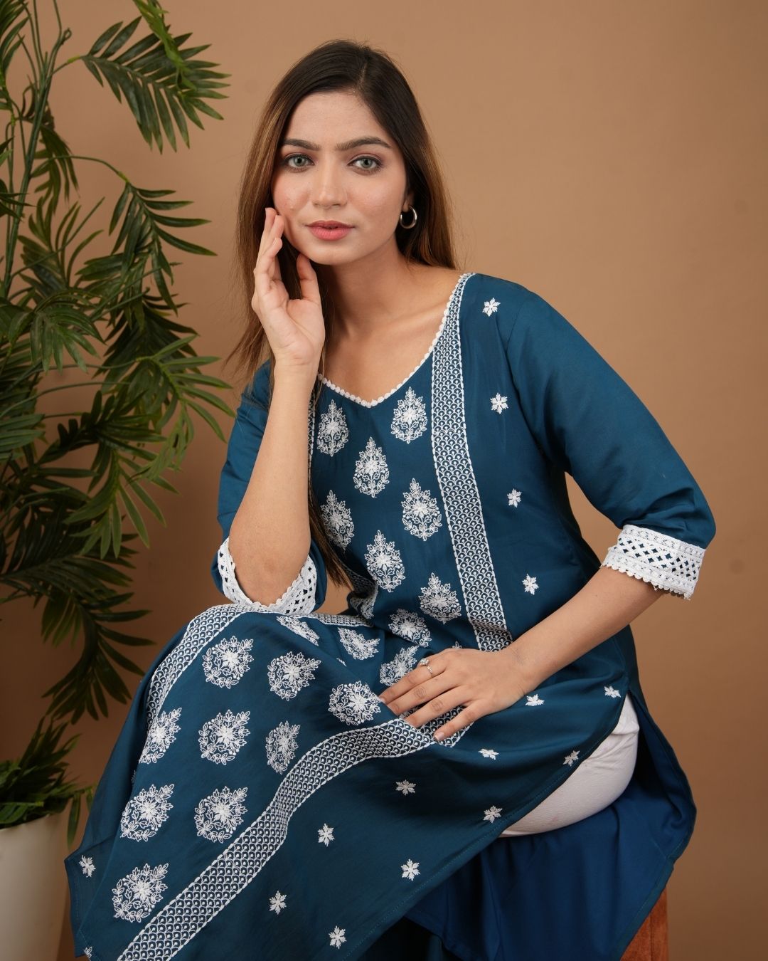 PAKISTANI THREAD KURTI