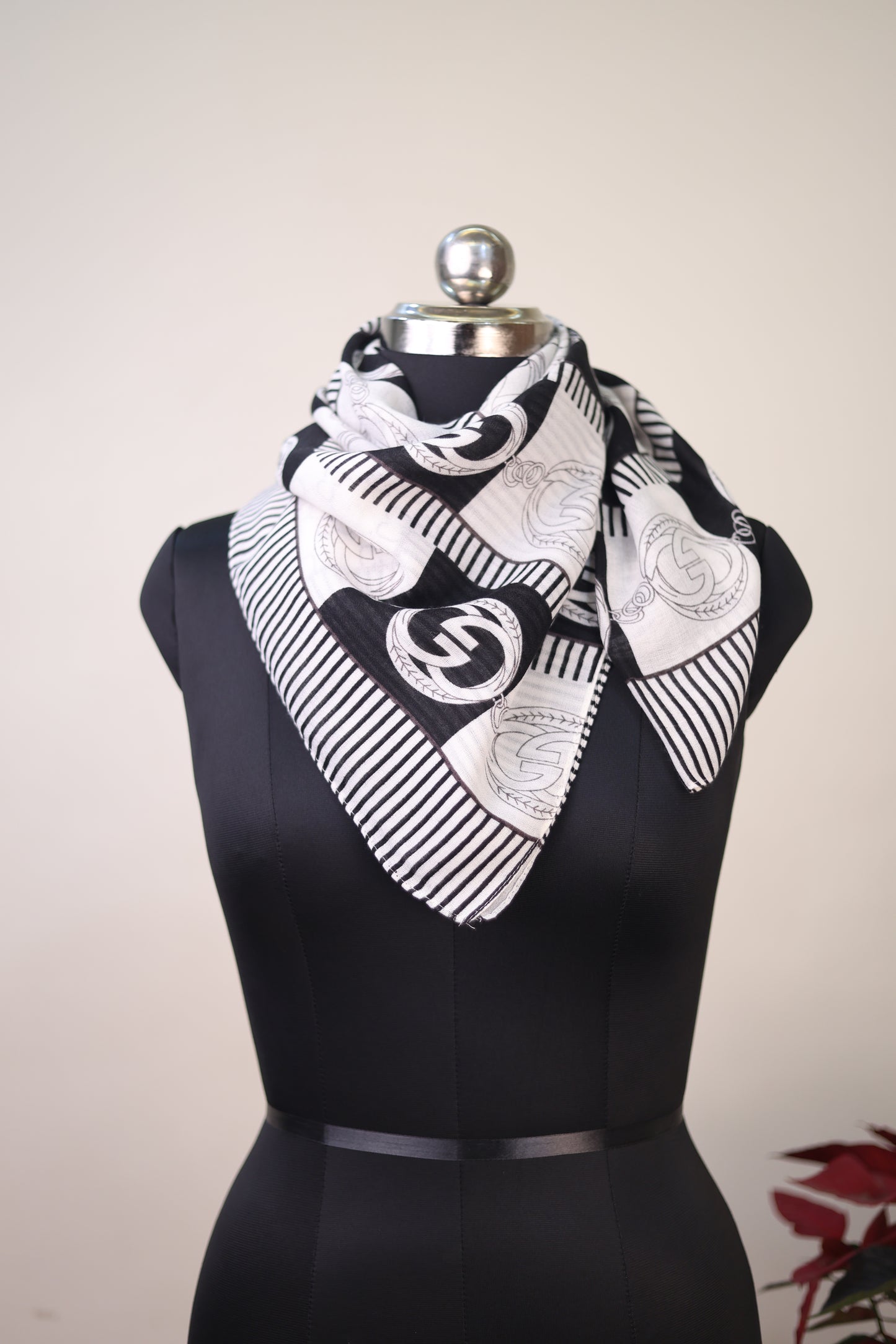 cotton imported scarf suitable for kurtis  western wear or abayas