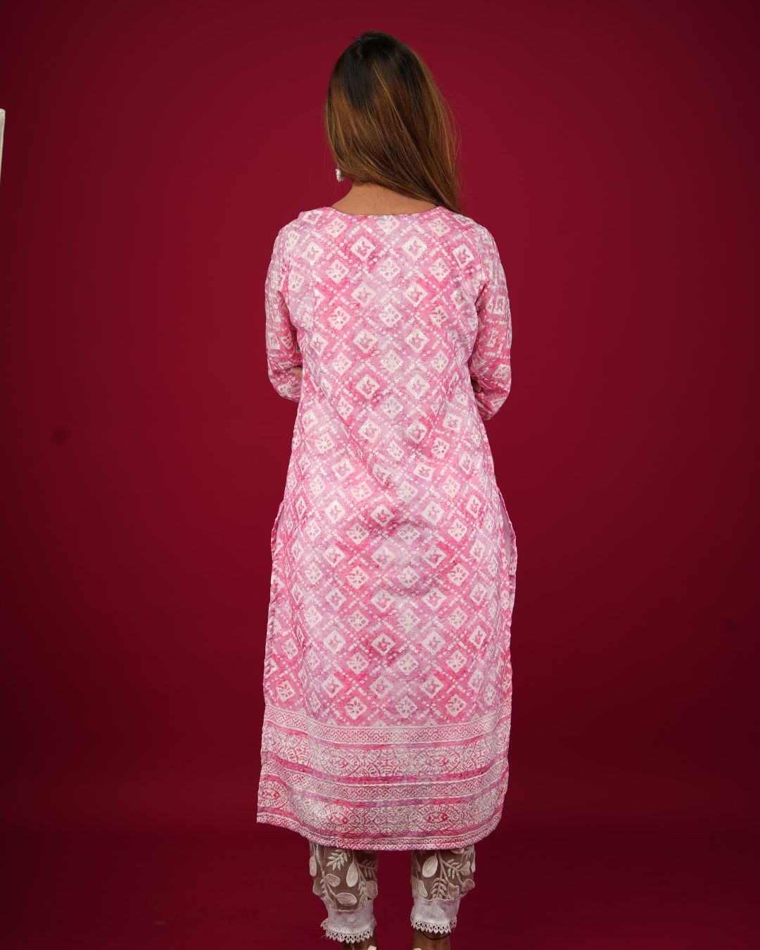 BANDHNI CHIKANKARI KURTI