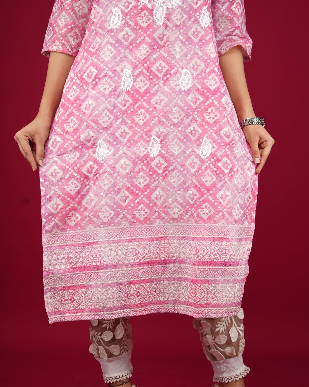 BANDHNI CHIKANKARI KURTI