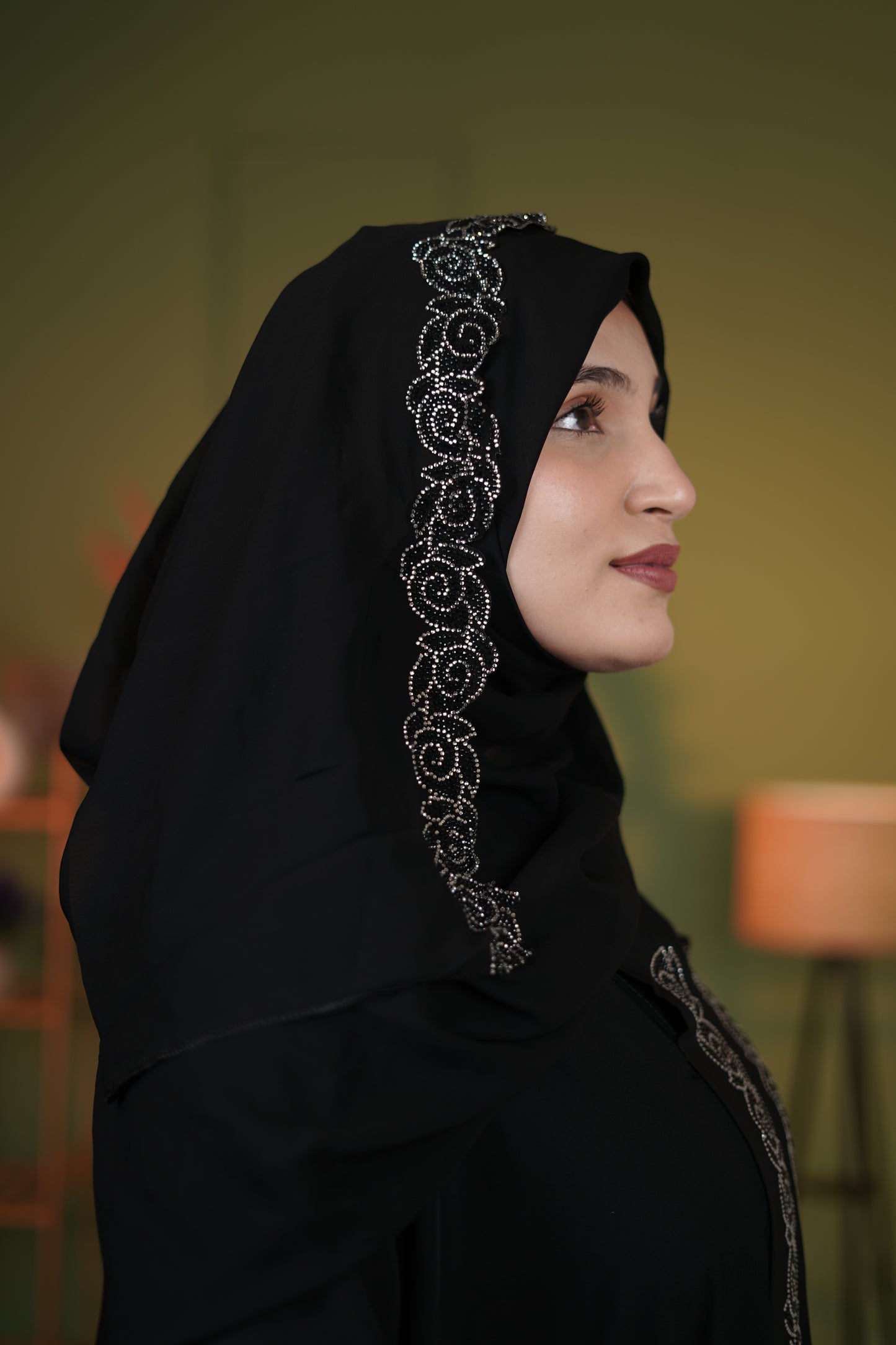 Rose diamond abaya