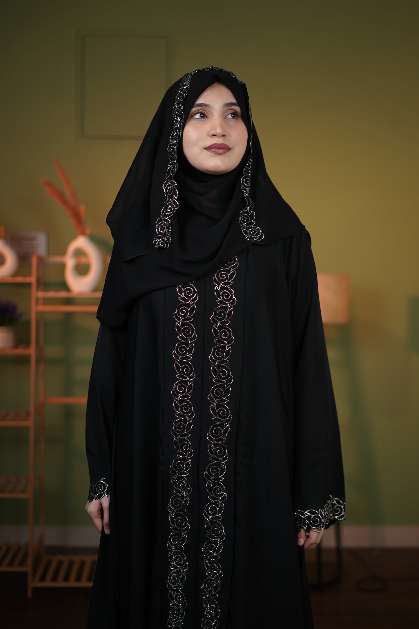 Rose diamond abaya