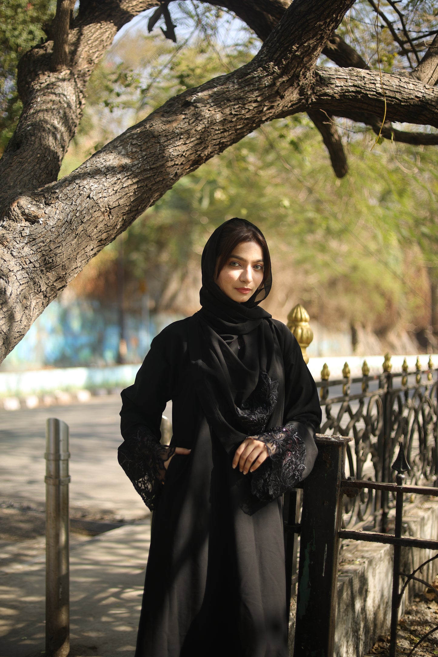 Black shine abaya