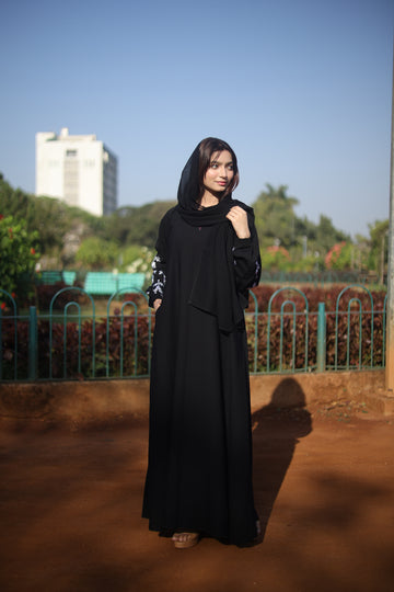 Daisy abaya